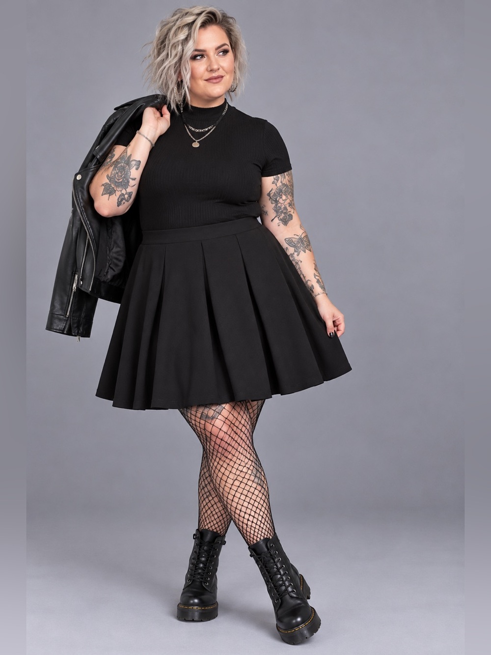Torrid Black Pleated Skater Skirt Size 16 Goth Punk Grunge